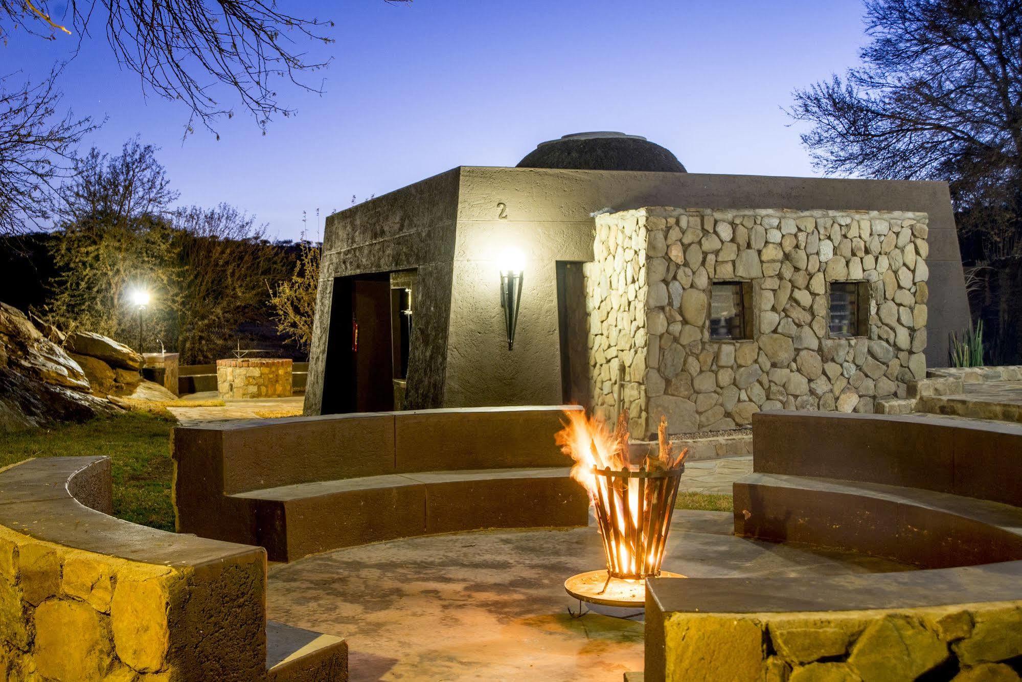 Sun Karros Daan Viljoen Hotel Windhoek Exterior foto